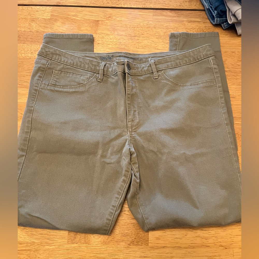 Women’s Jeggings — Super Stretch